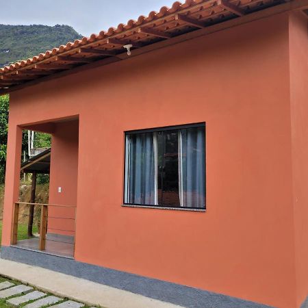 Casa Do Ipe - Hospedagem Лумиар Экстерьер фото